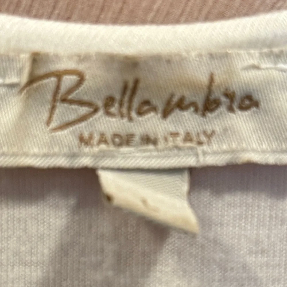 Bellambra White Gauze Top with tank under. Size Large - Picture 4 of 4